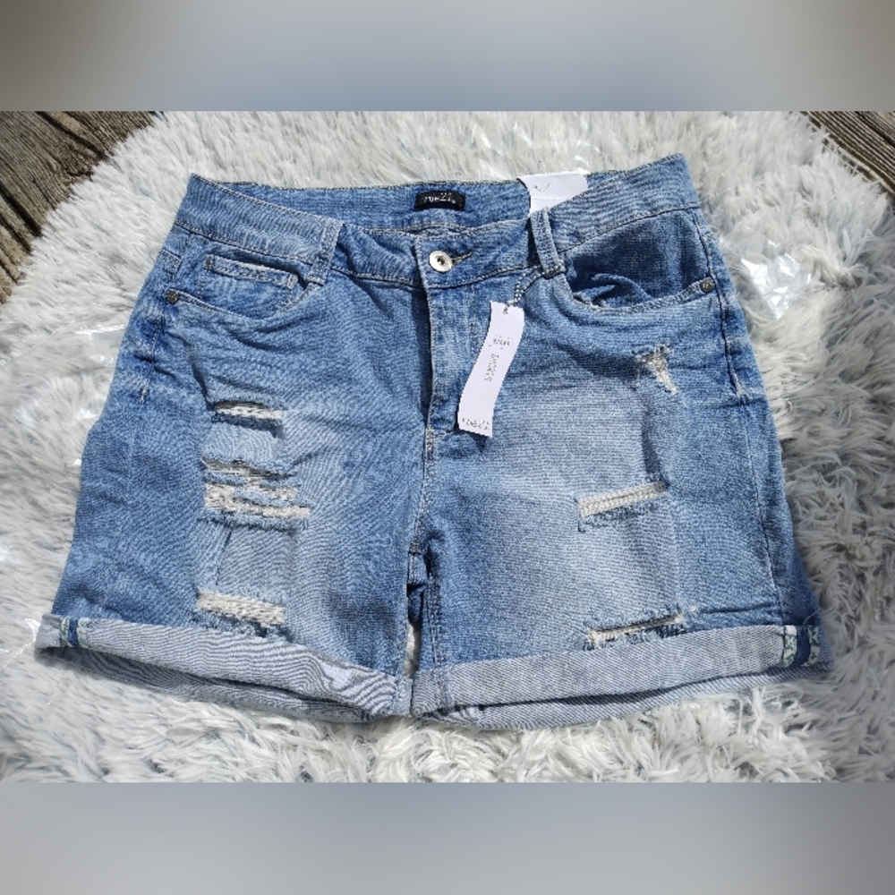 Women's Sz 13/14 Distressed Light Wash Denim -New